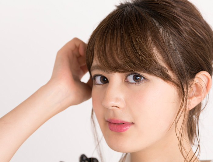 湿気に負けないヘアメイク